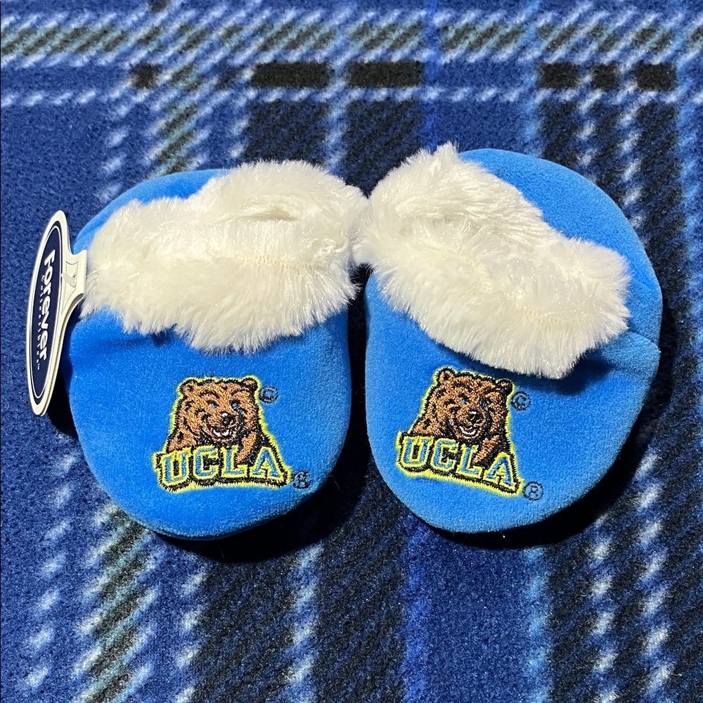 Brand New Vintage Forever Collectibles UCLA Logo Baby Booties